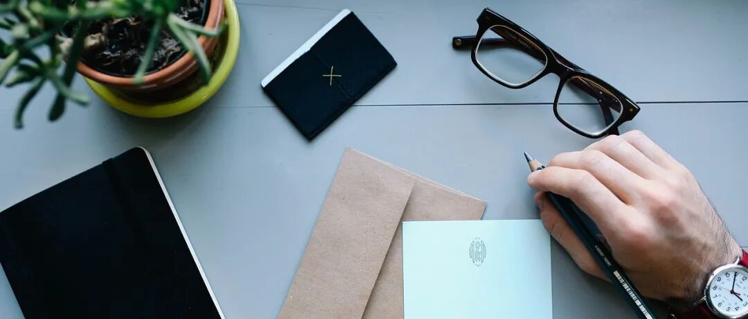 不用服务器、不用数据库，10分钟搭好一个能赚钱的个人博客？这款国产开源神器把WordPress按在地上摩擦！